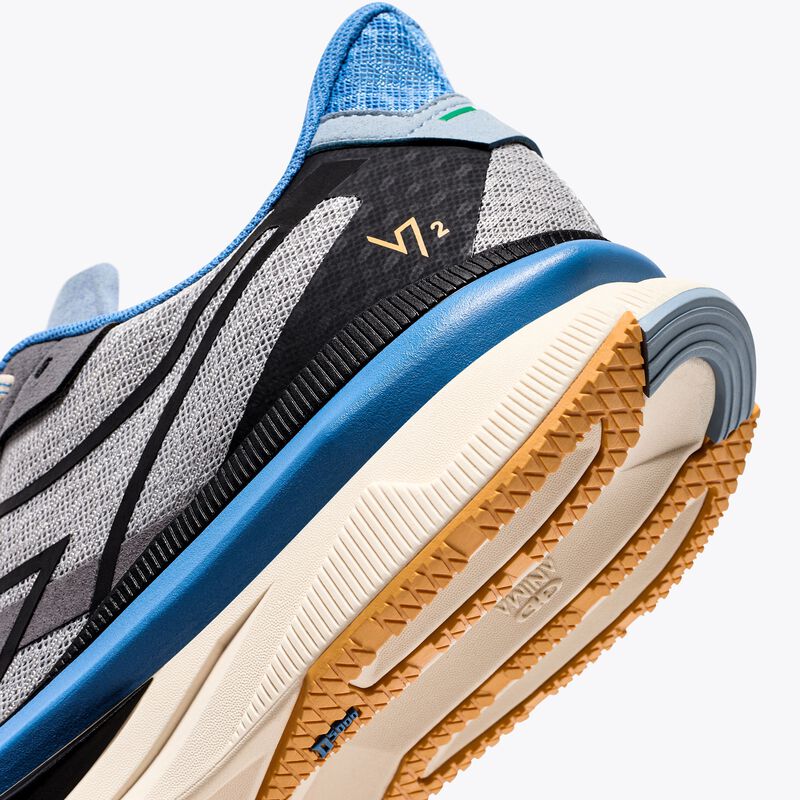 DIADORA ATOMO V7000-2