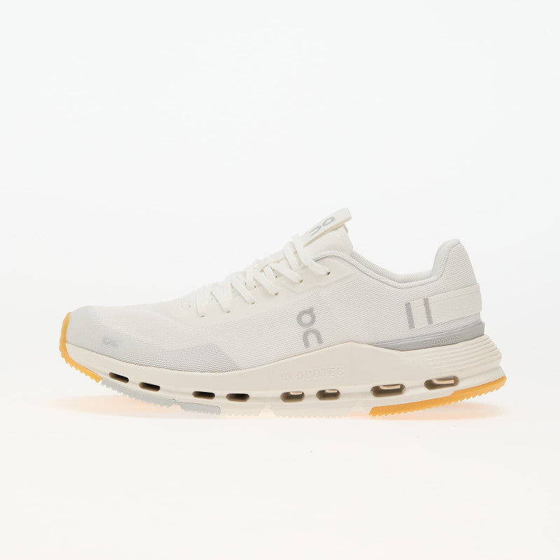 On M Cloudnova Form 2 White/ Ivory