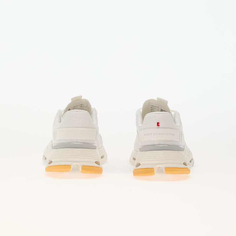 On M Cloudnova Form 2 White/ Ivory