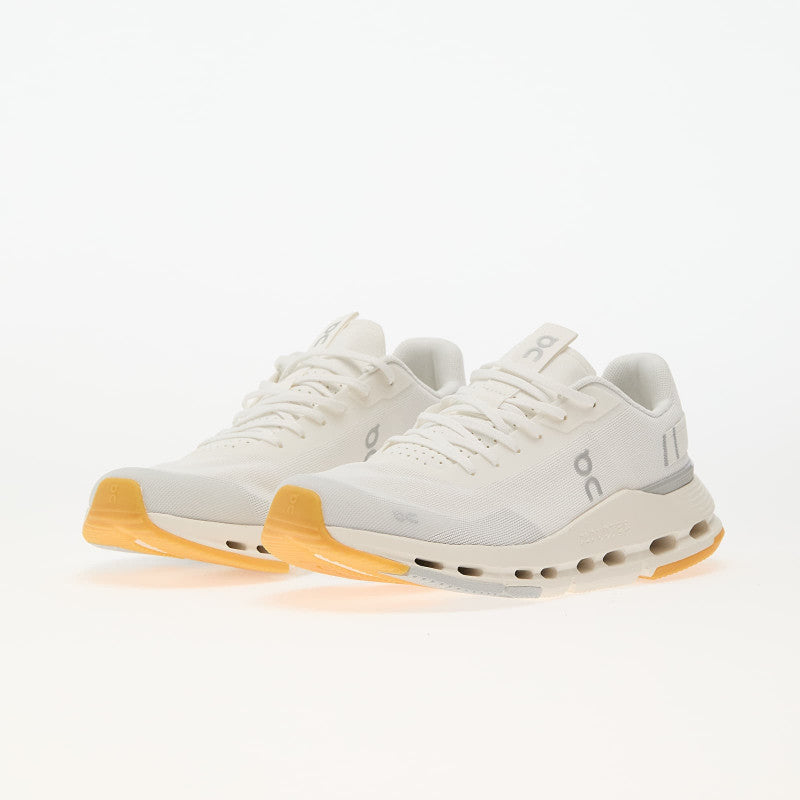 On M Cloudnova Form 2 White/ Ivory