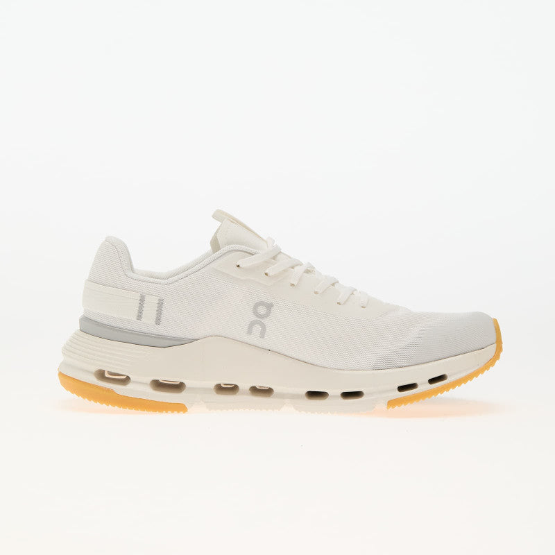 On M Cloudnova Form 2 White/ Ivory