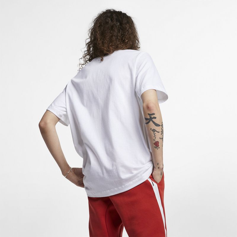 Nike Sportswear Club SS laisvalaikio marškinėliai