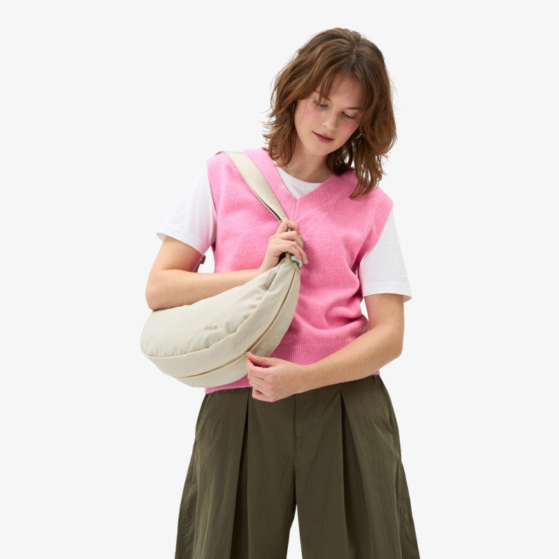 AEVOR Sling Bag Off-White 0,9