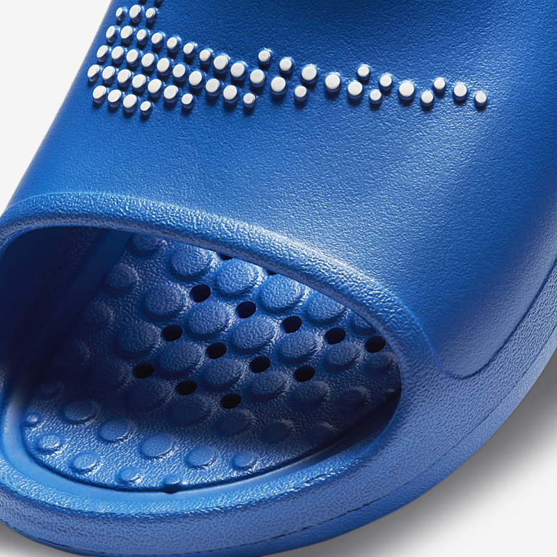 Nike Victori One