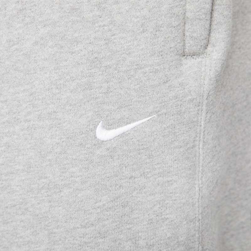 Nike Solo Swoosh