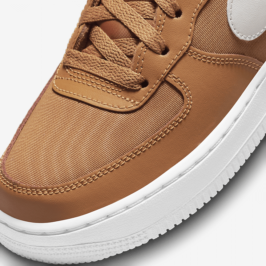 Nike Air Force 1 LV8 2