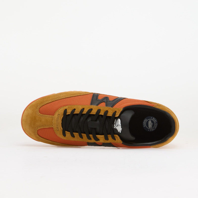 Karhu Mestari 76 Jaffa Orange/ Black