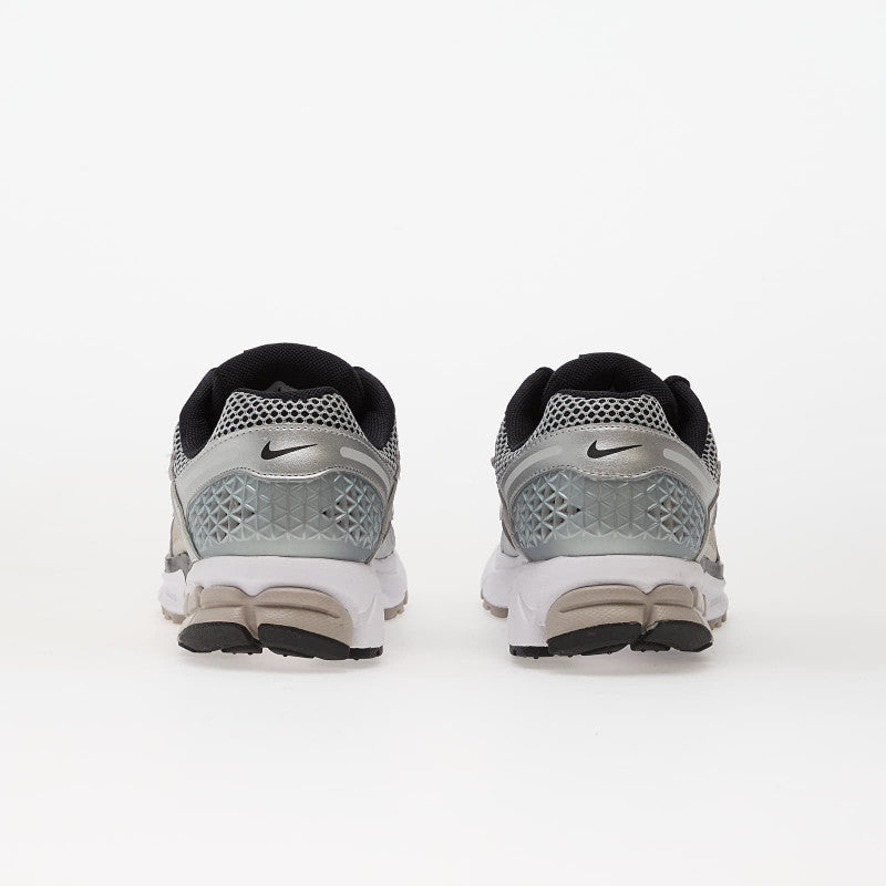 Nike Zoom Vomero 5 Metallic Silver/ Black-College Grey