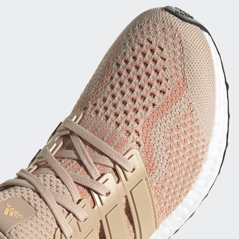 adidas Wmns Ultraboost 5.0 DNA