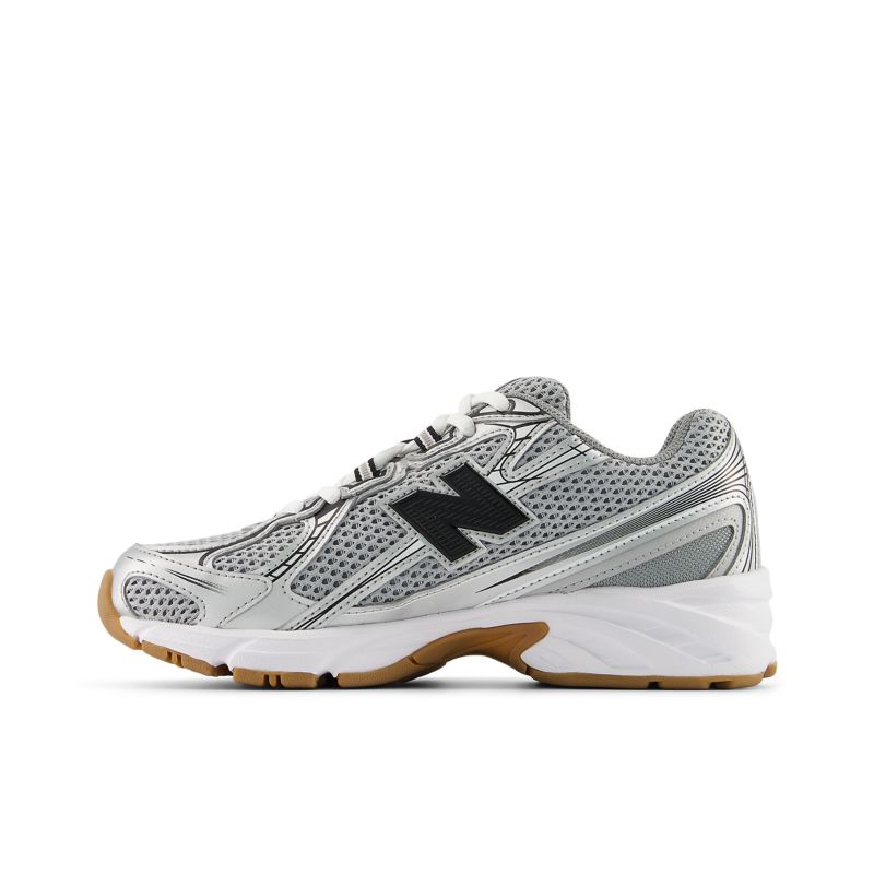 New Balance 740