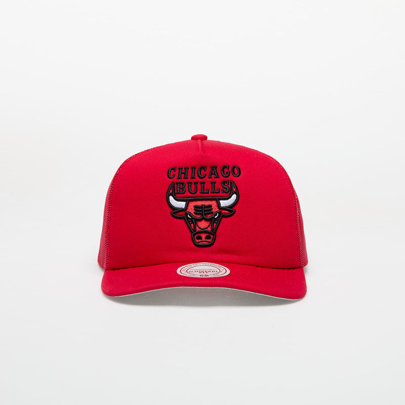 Mitchell & Ness NBA Evergreen Bulls Trucker Cap Red