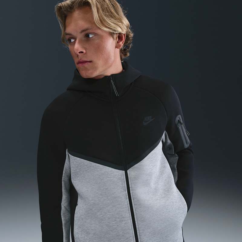 Nike Tech