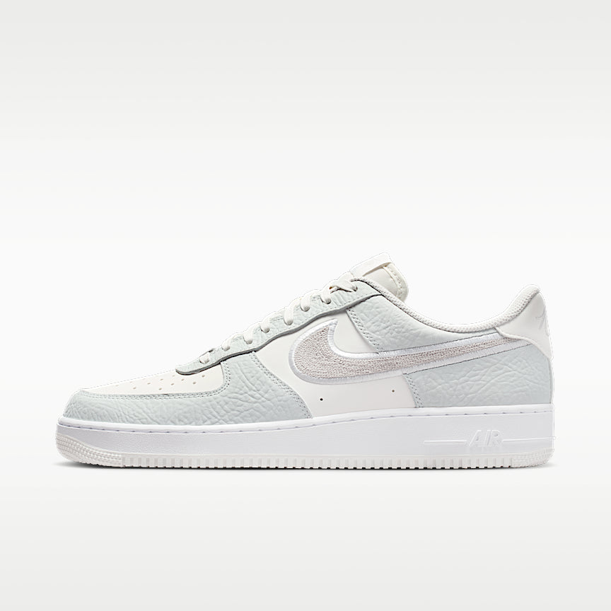 Nike Air Force 1 '07 LV8
