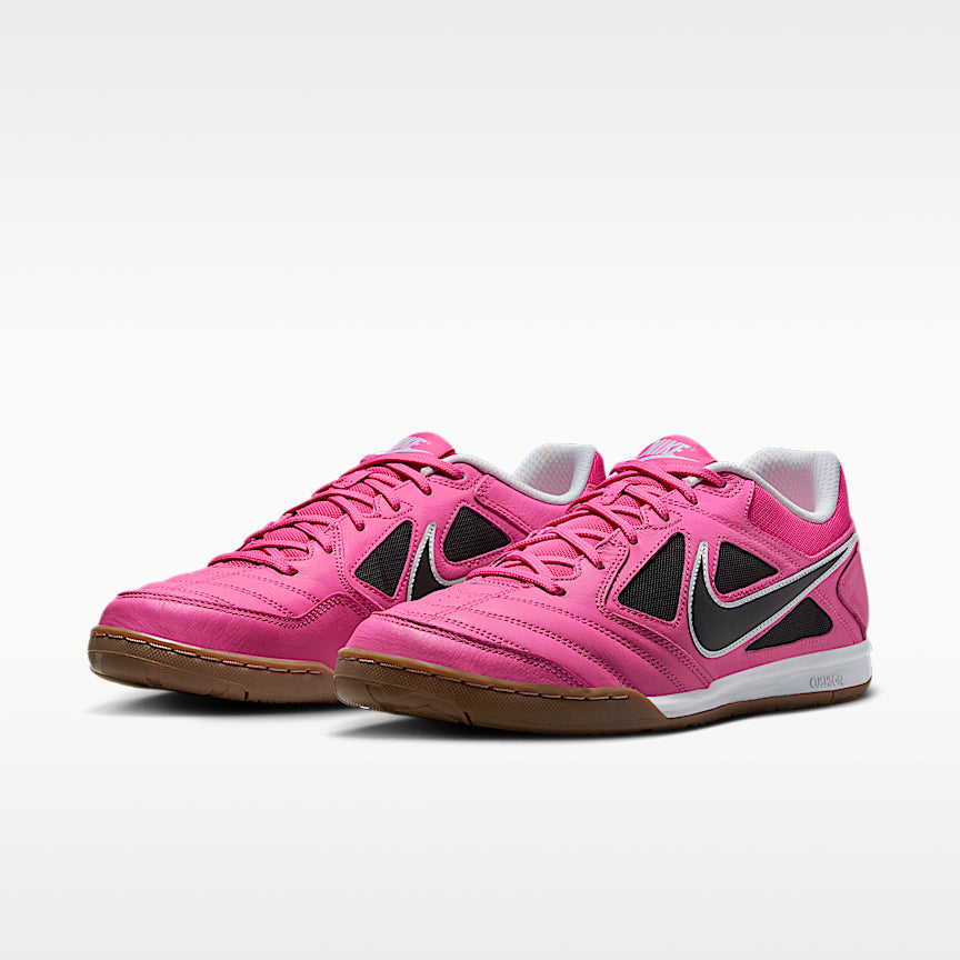 Nike Gato
