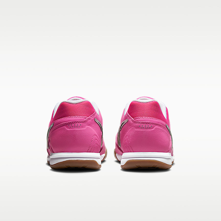 Nike Gato