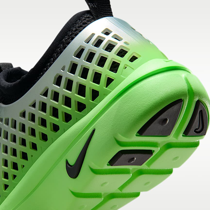 Nike Wmns Rejuven8 Run Og Sp Qs Metallic Silver/ Black-Voltage Green