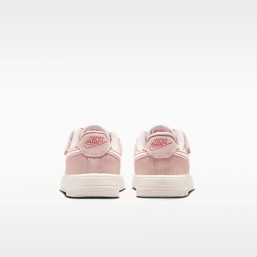 Nike Force 1 Low LV8 EasyOn
