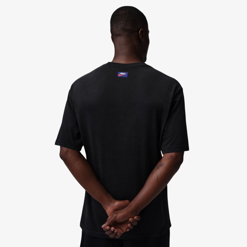 Jordan Flight Essentials Men's Pocket T-Shirt Black/ University Red
