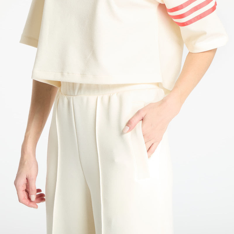adidas Adicolor Neuclassics Trackpant Cream White/ Real Coral