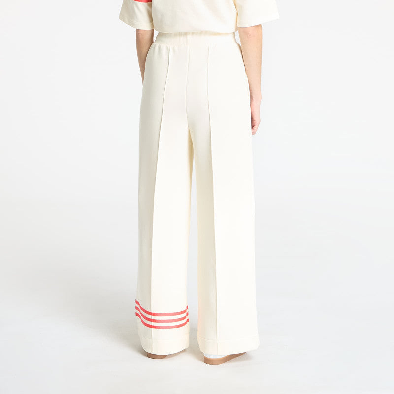 adidas Adicolor Neuclassics Trackpant Cream White/ Real Coral