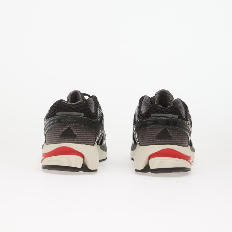adidas Adistar Control 5 Core Black/ Pure Ruby/ Iron Met. 45