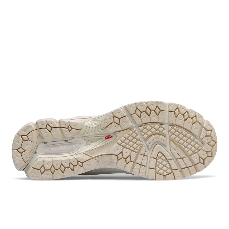 New Balance Protection Pack 2002R GS