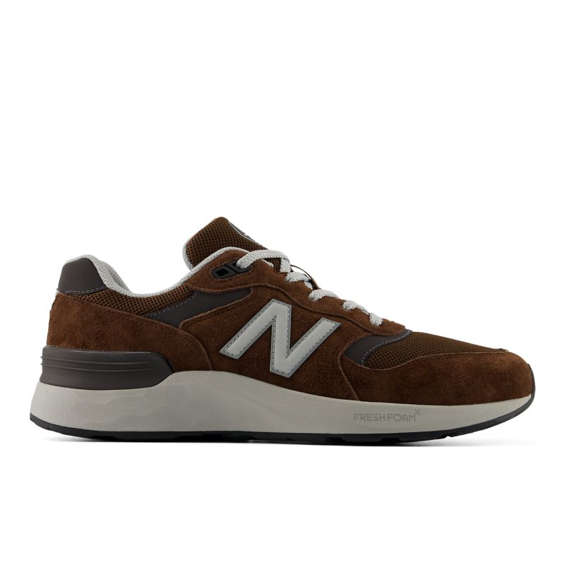New Balance 880