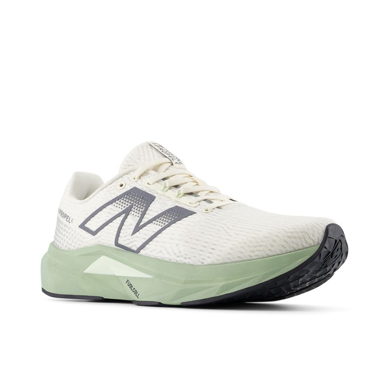 New Balance FuelCell Propel v5 GS
