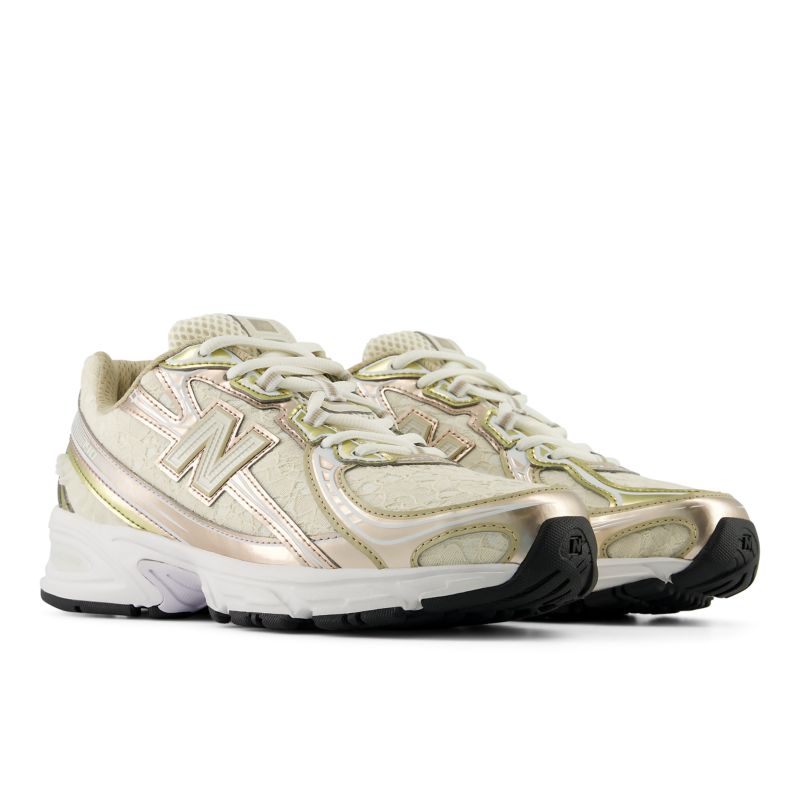 New Balance 740 Sea Salt/ Silver Metallic