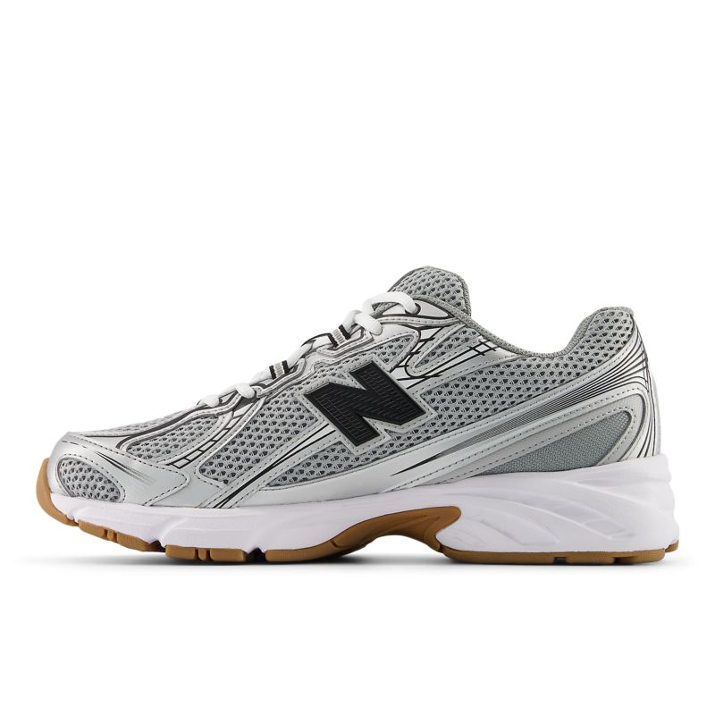 New Balance 740