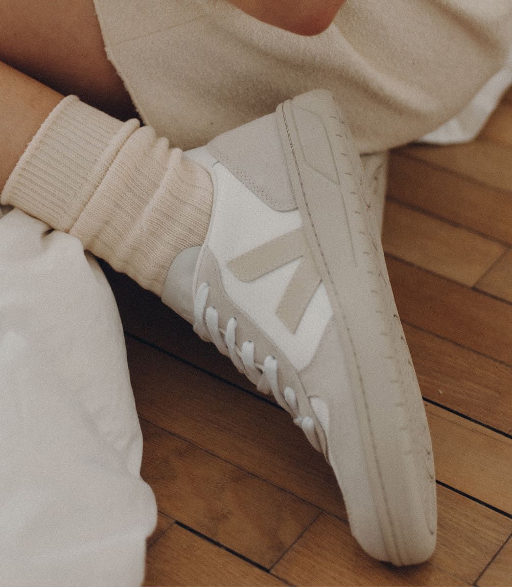 Veja Wmns V-10 B-Mesh