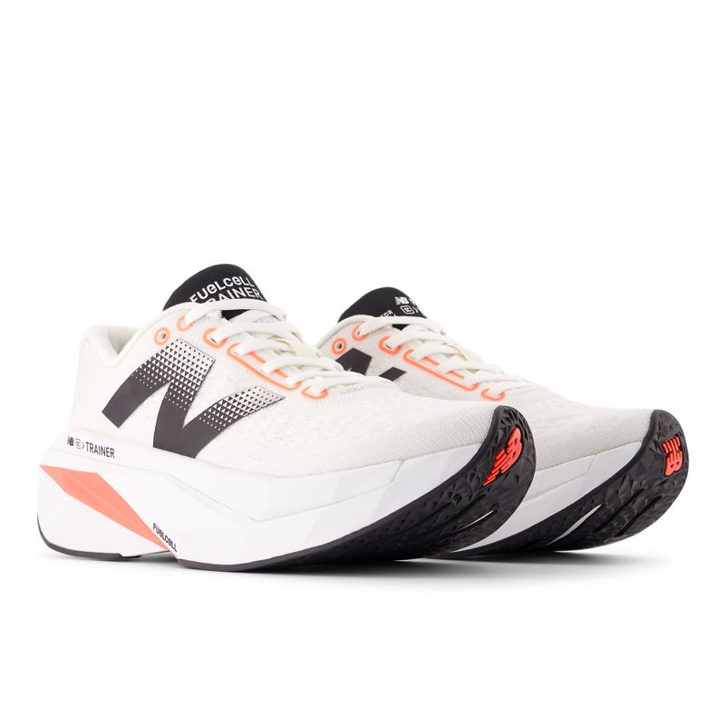 New Balance FuelCell SuperComp Trainer v3